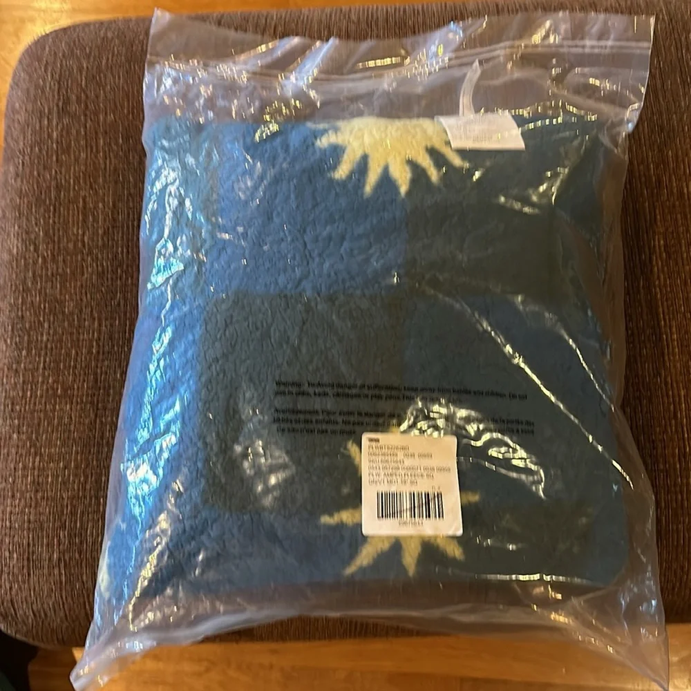 URBAN OUTFITTERS 18” Square Amped Fleece Overstuffed Throw Pillow